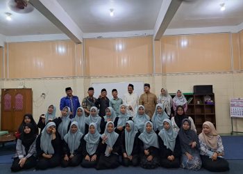 KUA Laweyan Bekali 28 Santriwati Pondok Pesantren Muttaqien tentang Kesiapan Menikah